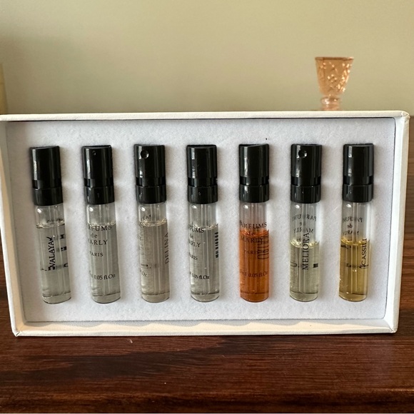 Parfums de Marly Feminine Discovery Set - Picture 2 of 2